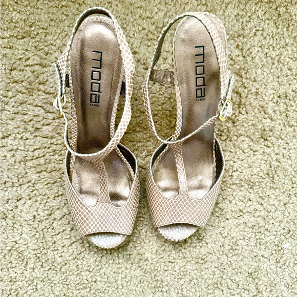 Moda ankle strap high heel sandal - Picture 2 of 5